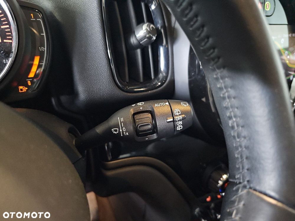 MINI Countryman Cooper Classic Trim - 17