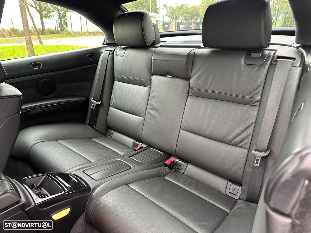 BMW 320 i Cabrio - 27