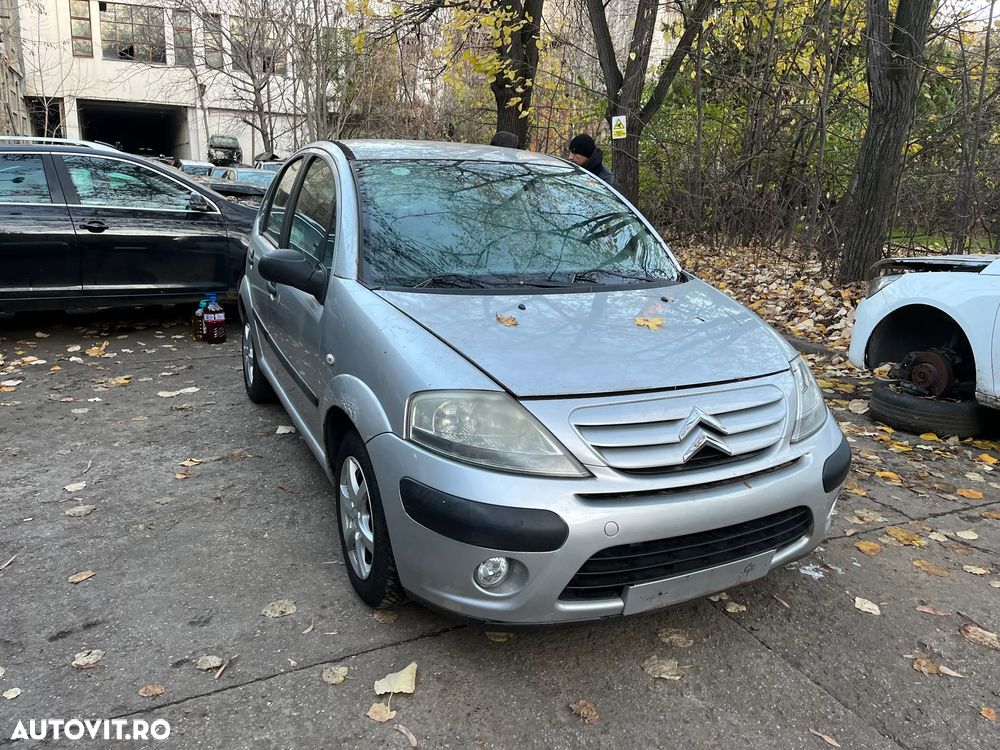 Dezmembrez Citroen C3 200 gri argintiu 1,4 benzina 54KW cod KFV - 2