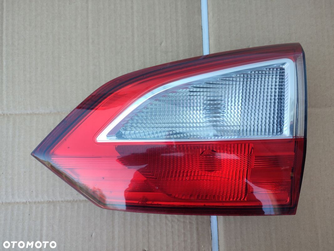 Lampa prawy tył w klapę FORD GRAND C-MAX II ORYGINAŁ 10-15 AM5113A602AC - 1