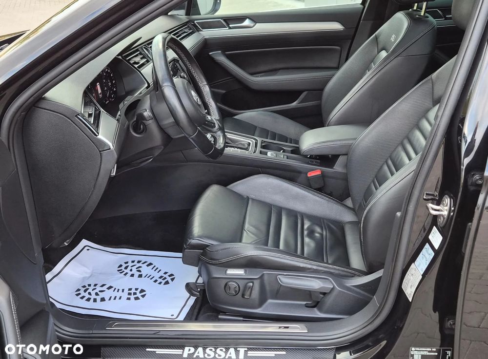 Volkswagen Passat - 31