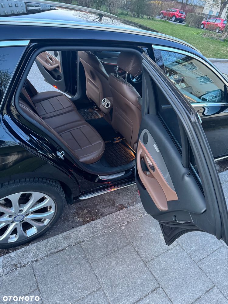 Mercedes-Benz Klasa E 400 4-Matic 9G-TRONIC - 7