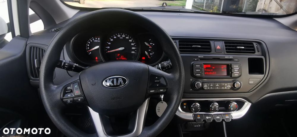 Kia Rio 1.2 Edition 7 - 10