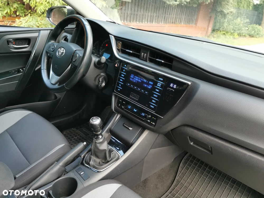Toyota Auris - 5