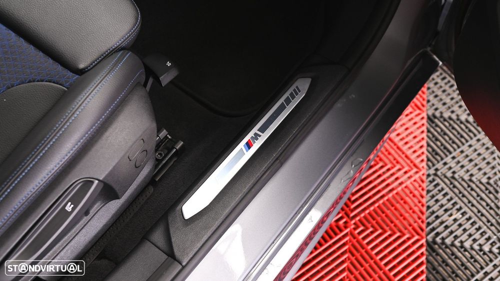 BMW 116 d Pack Desportivo M Auto - 53