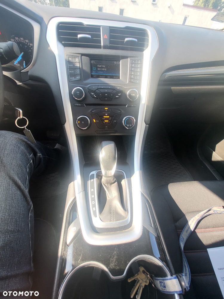 Ford Fusion 2.0 EcoBoost Titanium - 8