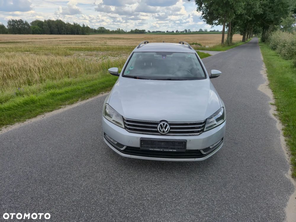 Volkswagen Passat 2.0 TDI DPF DSG Comfortline - 24