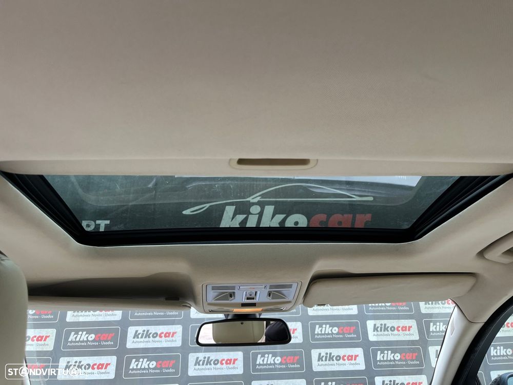 Jaguar XF 2.2 D Luxury - 28