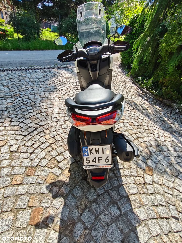 Yamaha NMAX - 4