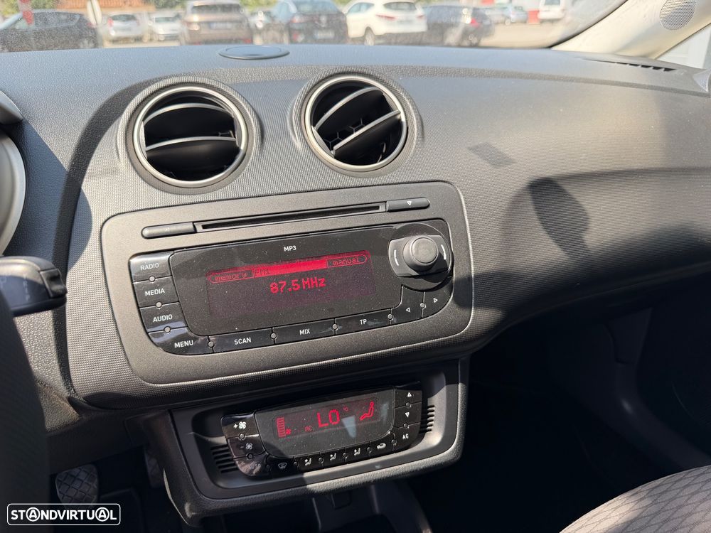 SEAT Ibiza 1.6 TDI 25 Anos DPF - 12