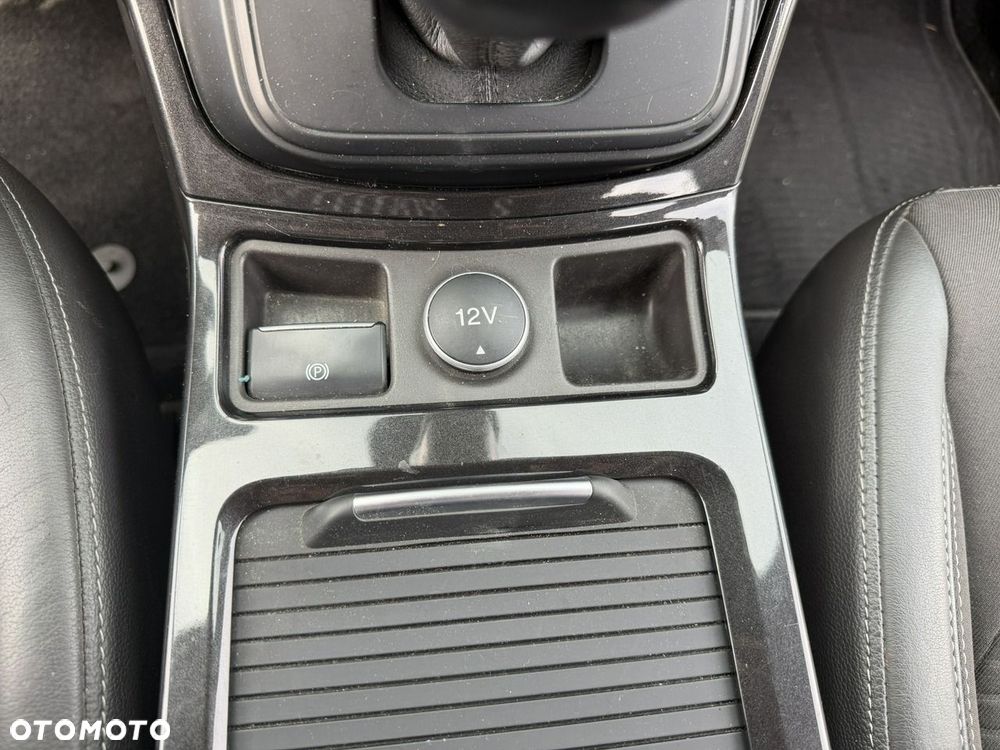 Ford Kuga - 20