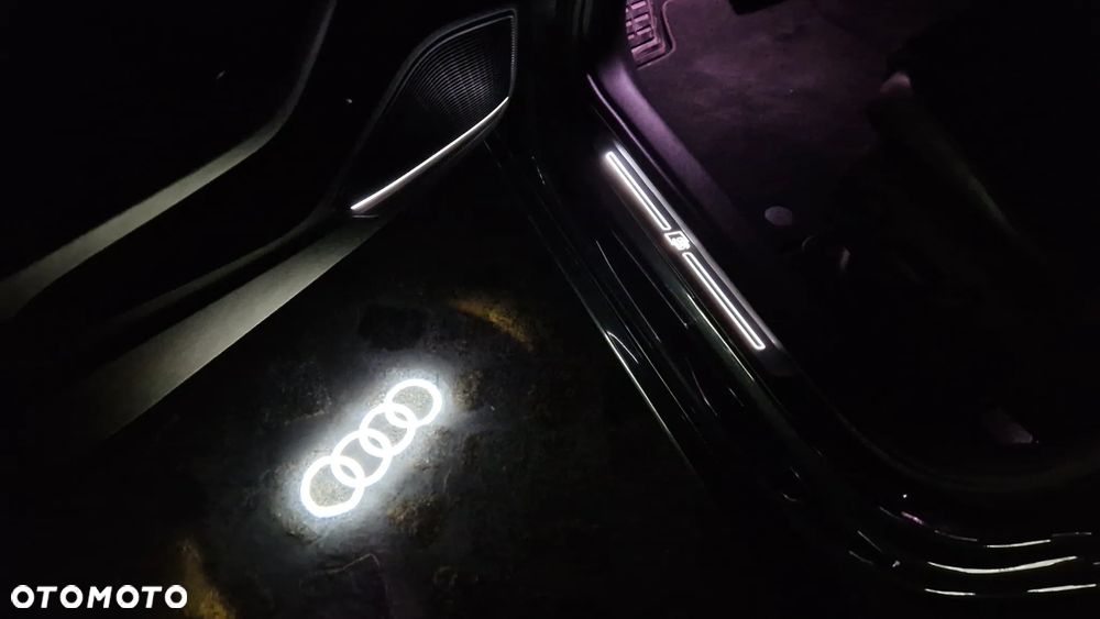 Audi A4 Limousine - 32