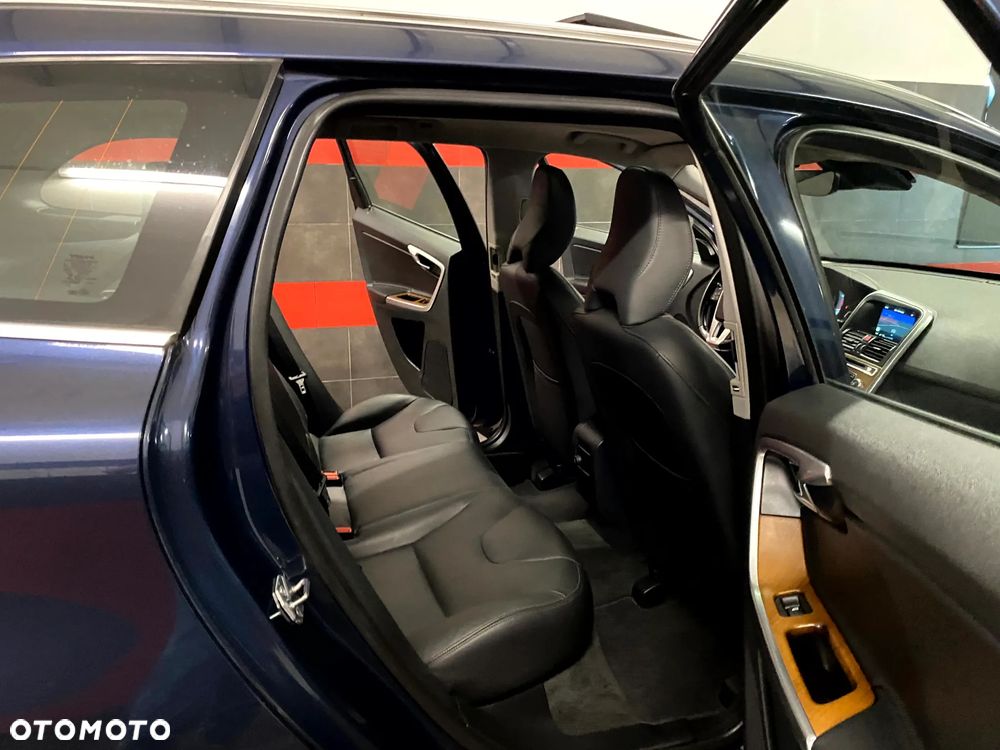 Volvo XC 60 D4 Drive-E Summum - 24