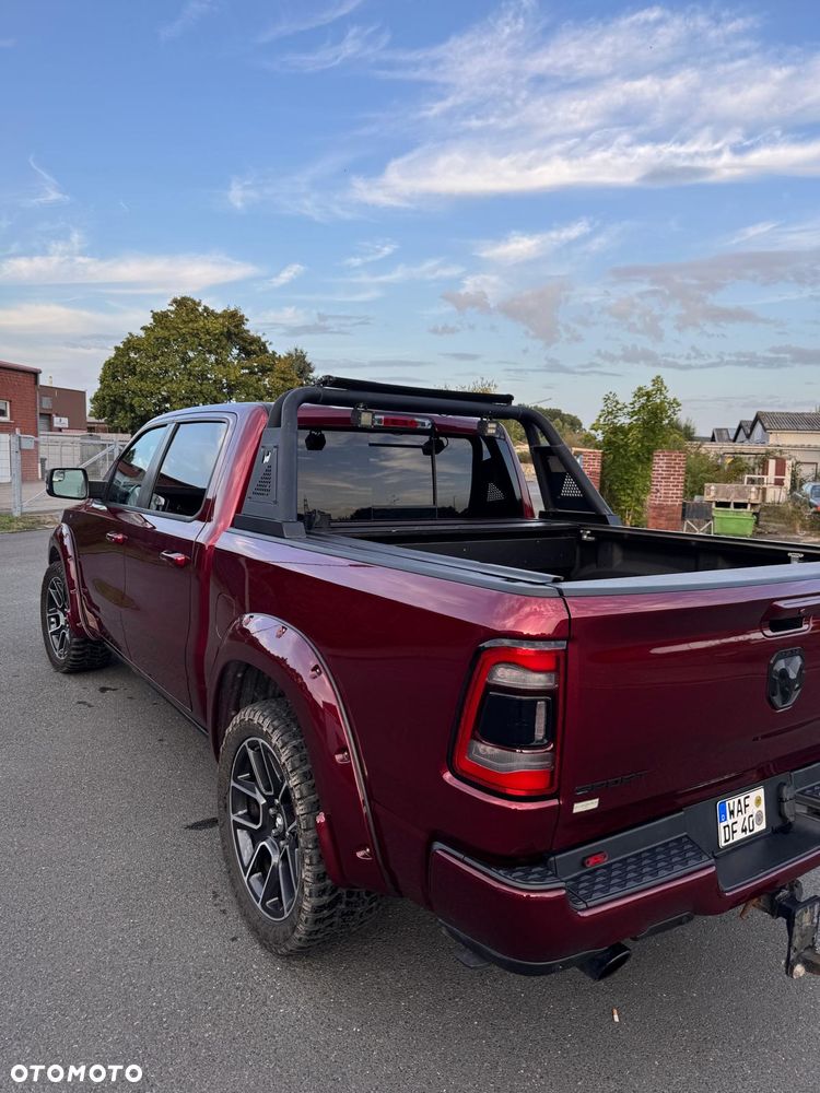 RAM 1500 Crew Cab Sport - 4
