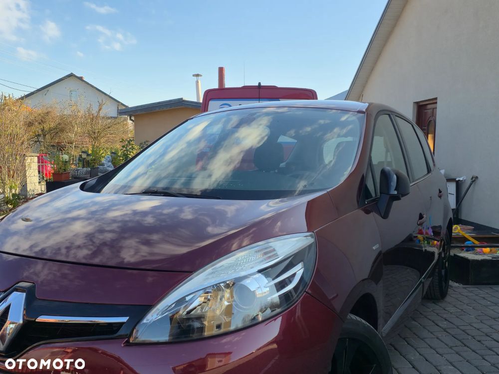 Renault Grand Scenic 2.0 16V 140 CVT Bose Edition - 4