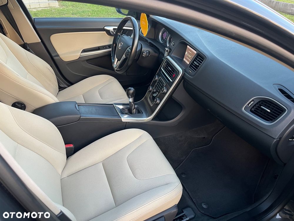 Volvo V60 - 17