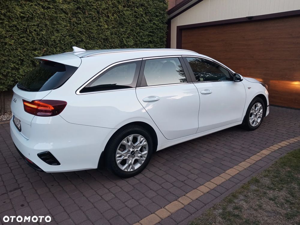 Kia Ceed 1.5 T-GDI M - 10