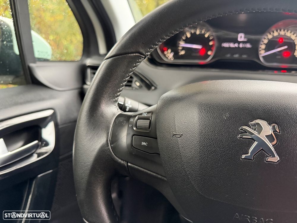 Peugeot 208 1.6 BlueHDi Active - 39