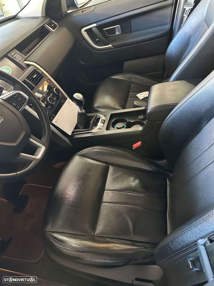 Land Rover Discovery Sport 2.0 eD4 HSE - 17