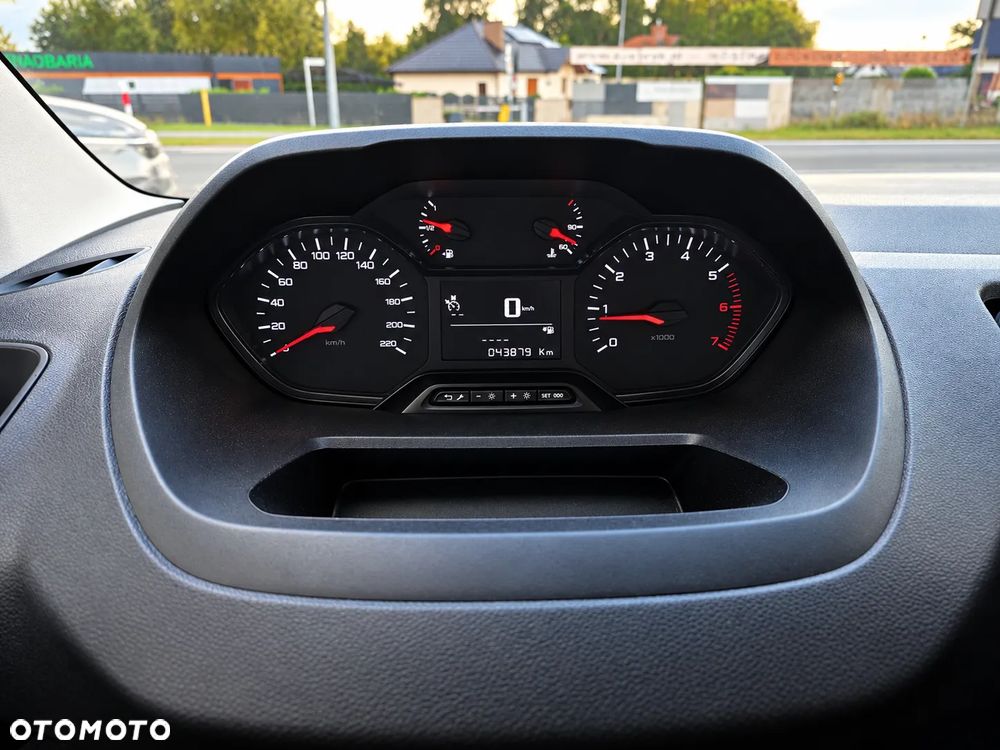 Peugeot Partner - 7