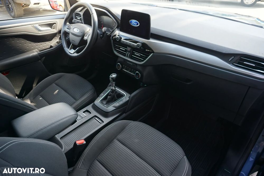 Ford Kuga - 21