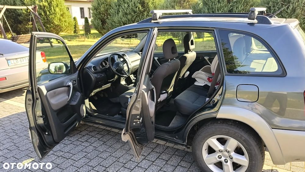 Toyota RAV4 2.0 VVT-i Sol - 9