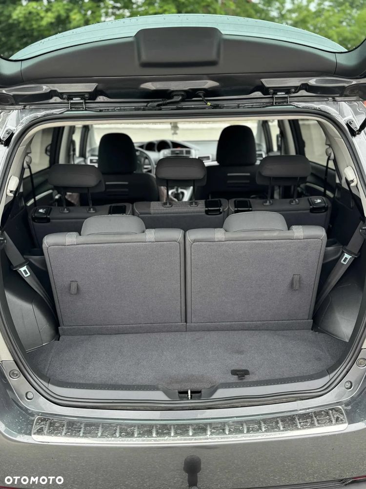 Toyota Verso 1.8 Premium 7os - 17