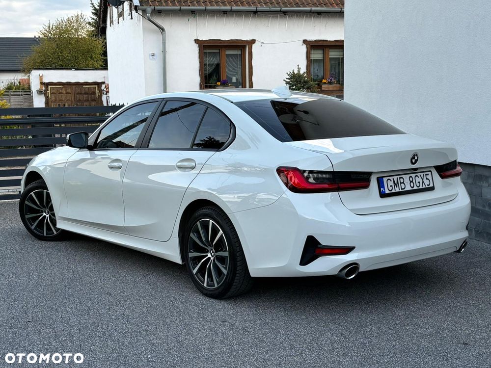 BMW Seria 3 318i - 18