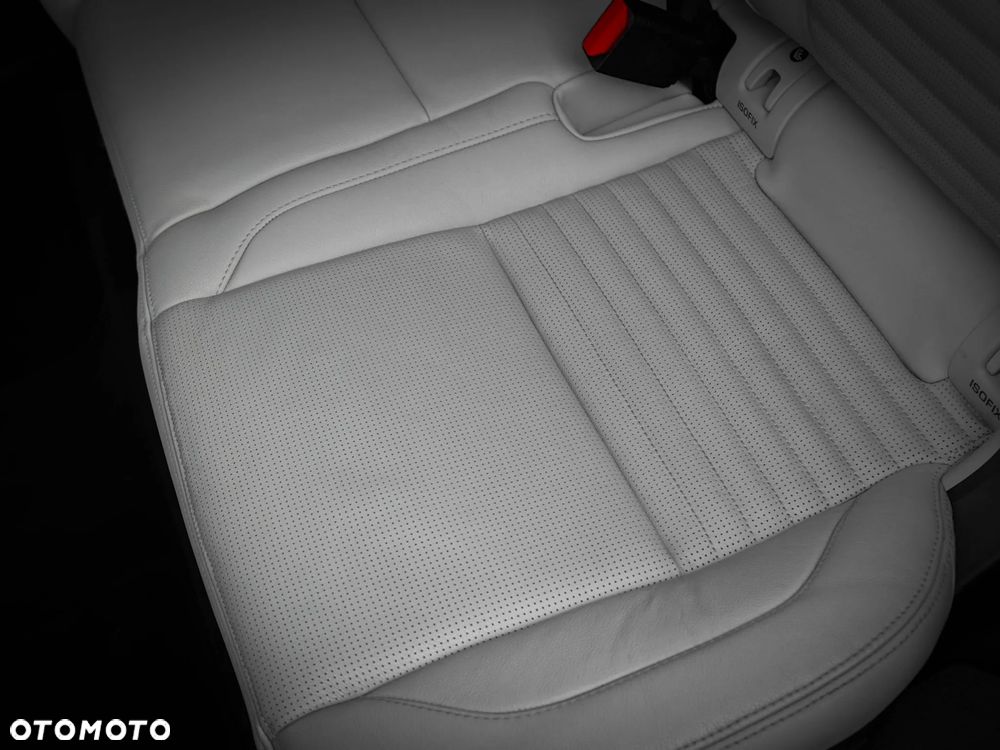 Land Rover Discovery Sport - 24