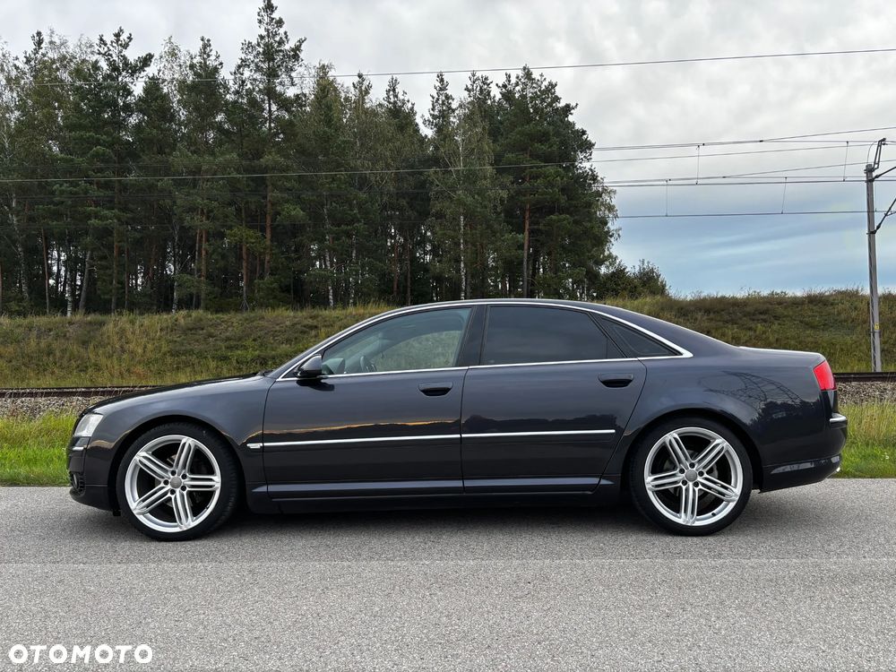 Audi A8 - 6
