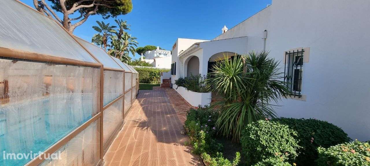 Moradia T4 em Quarteira - Grande imagem: 2/46
