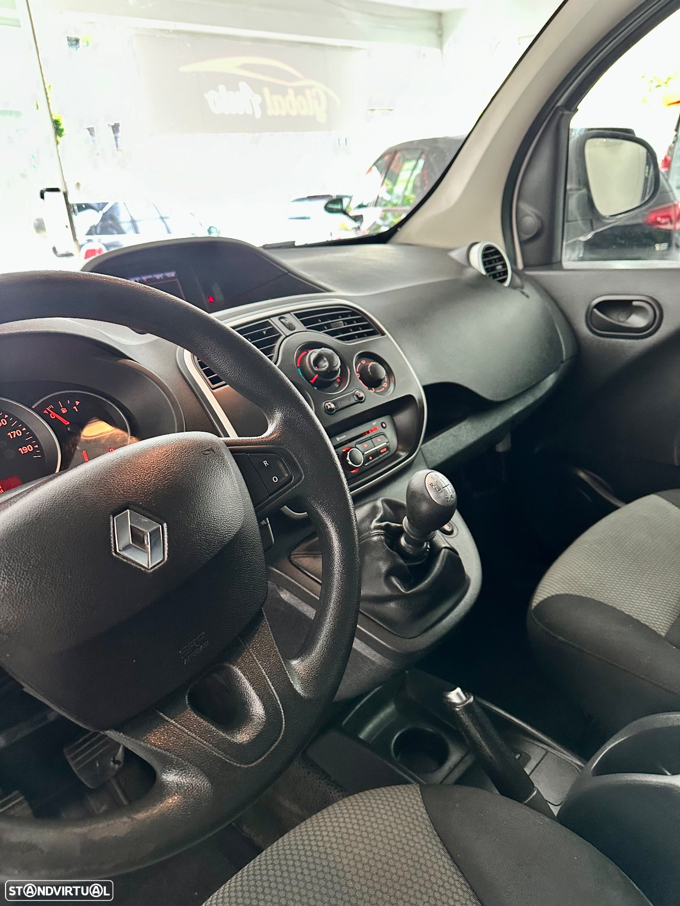 Renault Kangoo MAXI - 27