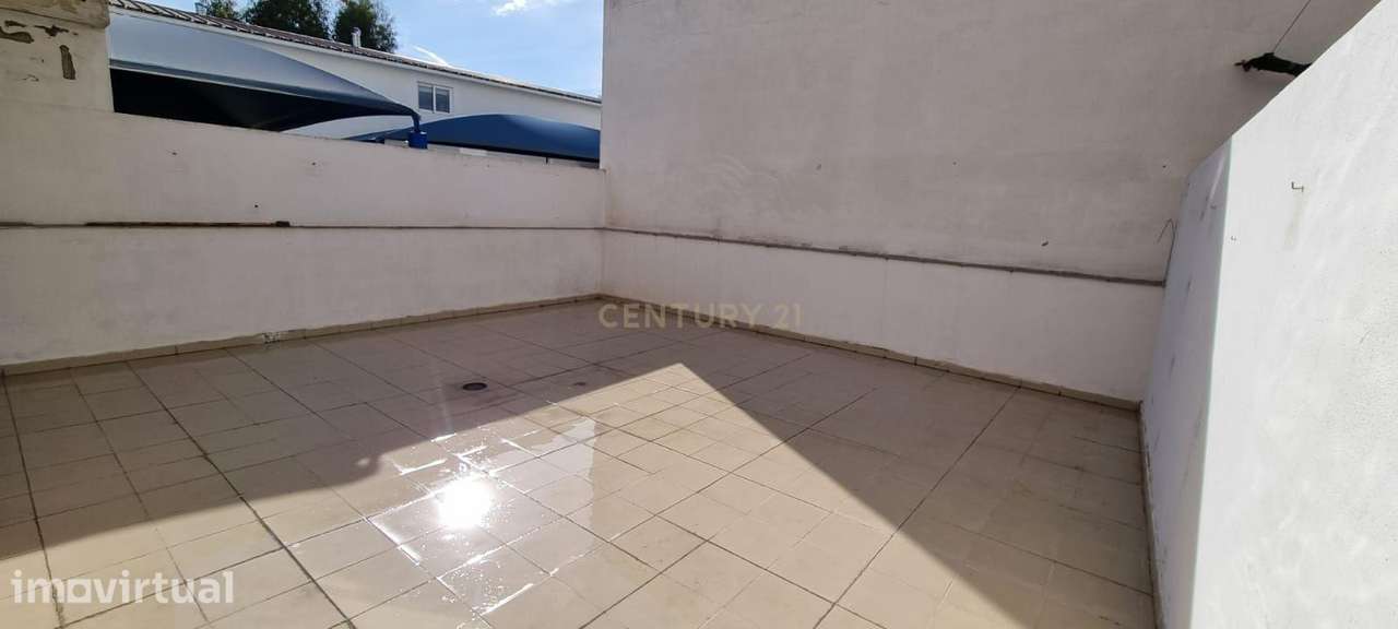 Apartamento T1 com garagem e terraço no Pinhal Novo - Grande imagem: 3/17