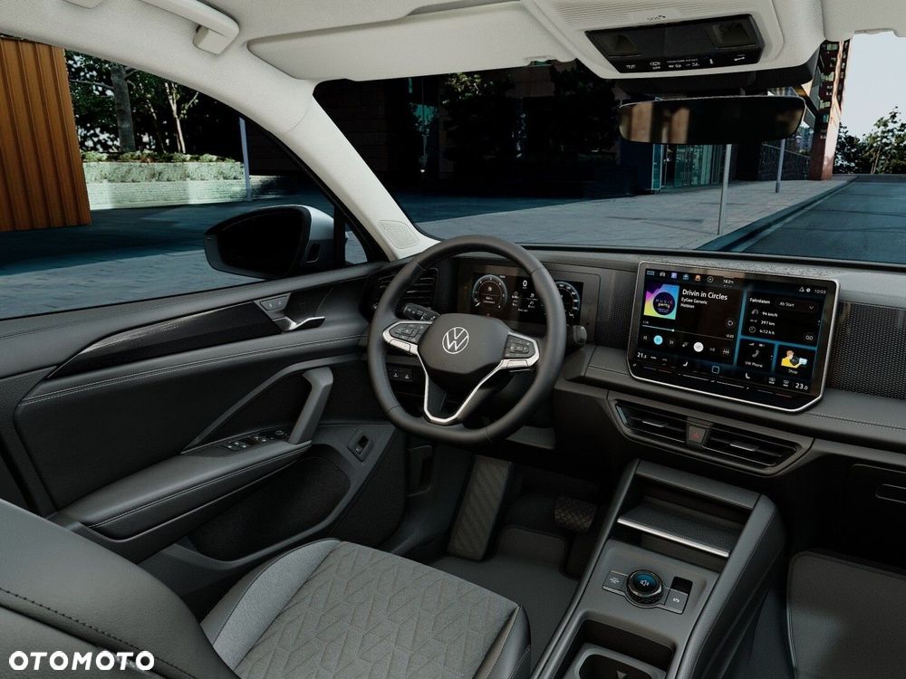 Volkswagen Tiguan - 10