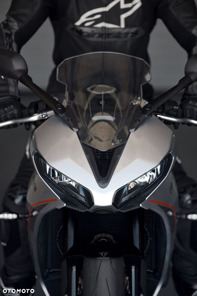 Triumph Daytona - 9