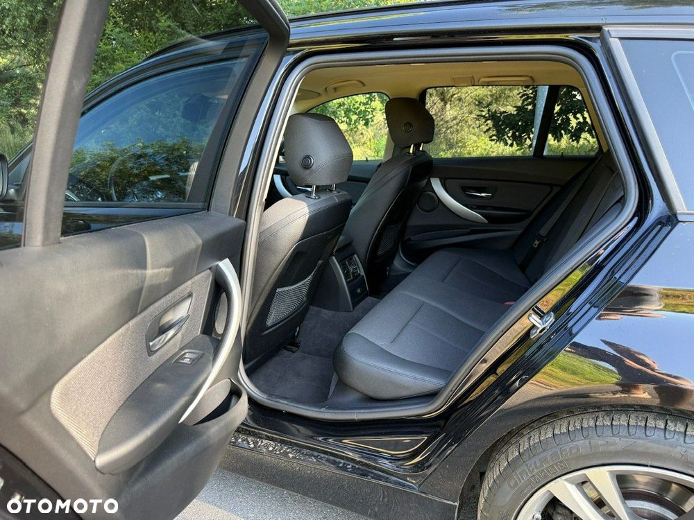 BMW Seria 3 318d Sport Line Shadow - 17