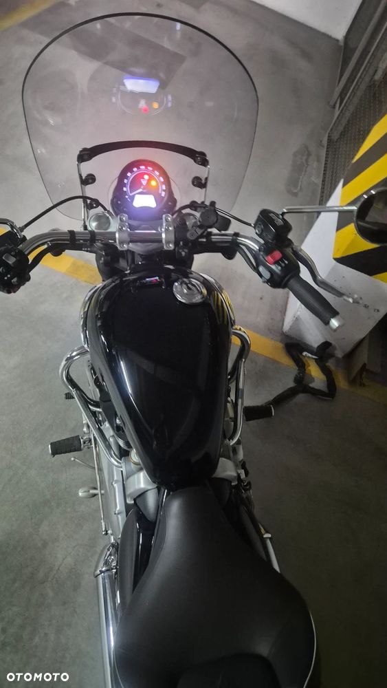 Triumph Bonneville - 8