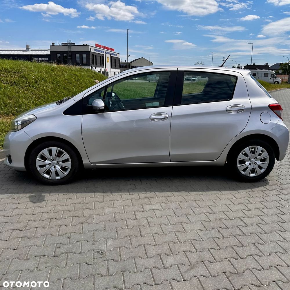 Toyota Yaris 1.33 Premium - 6