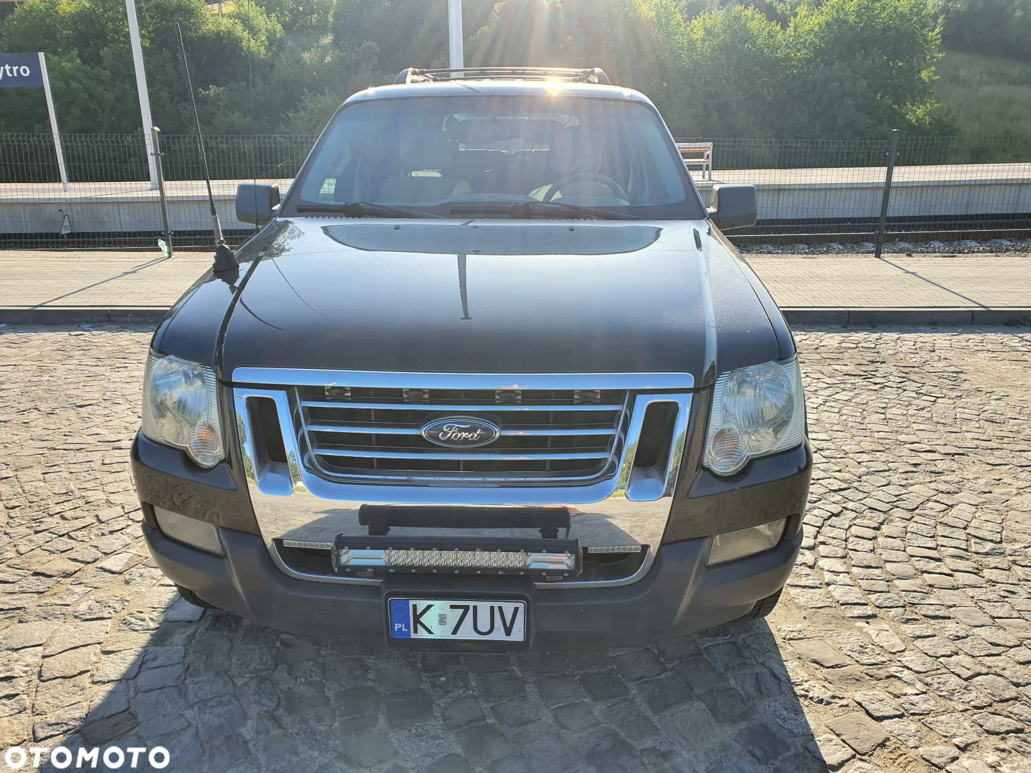 Ford Explorer 4.0 AWD - 2
