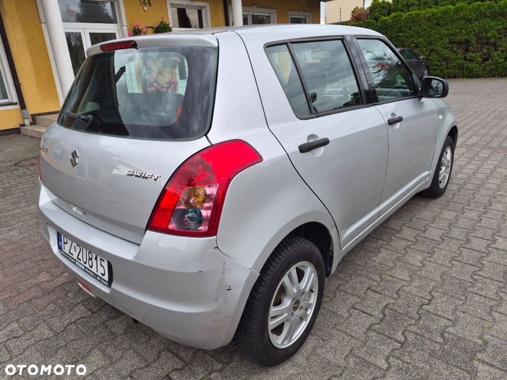 Suzuki Swift - 4