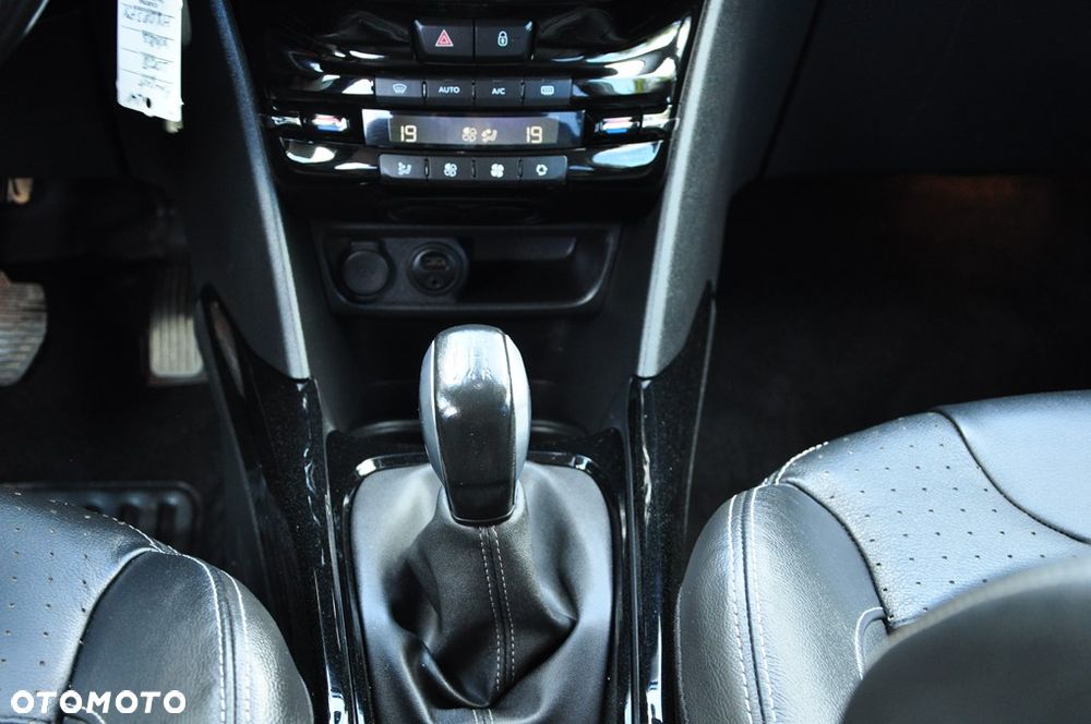 Peugeot 2008 PureTech 110 Stop&Start Crossway - 36