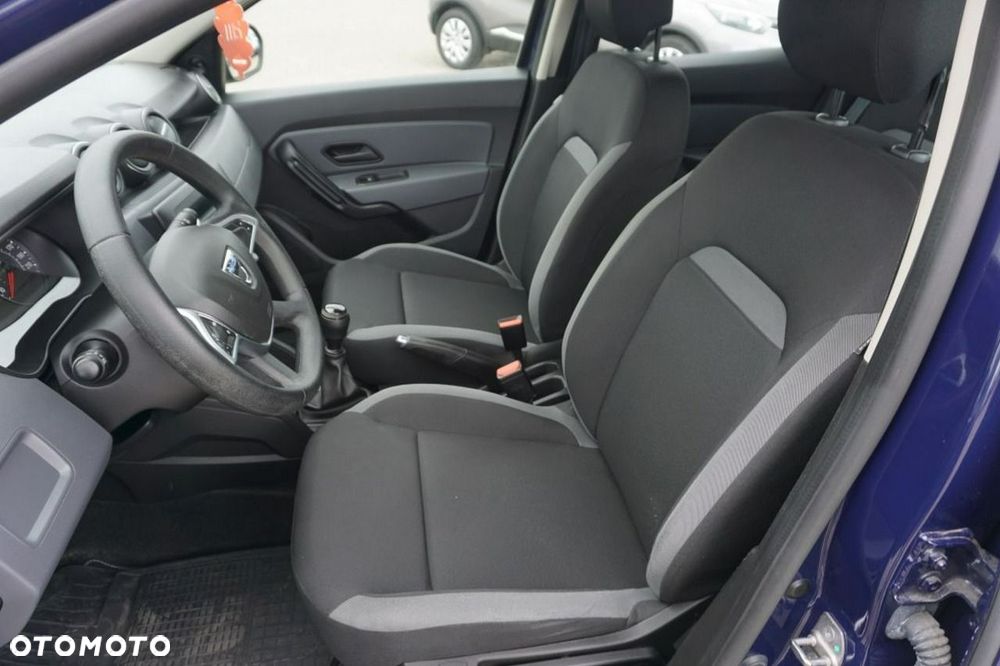 Dacia Duster 1.6 SCe Essential - 9