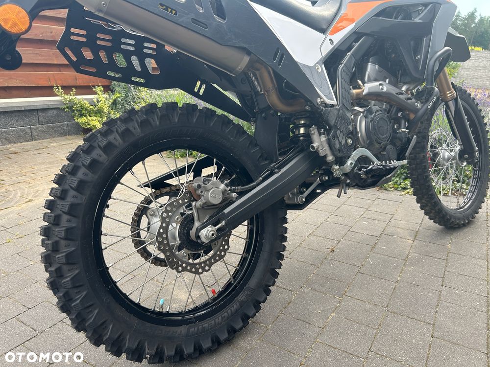 Honda CRF - 10