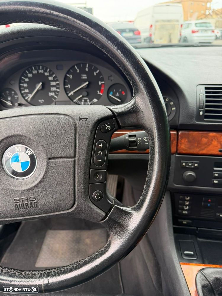 BMW 520 i - 25