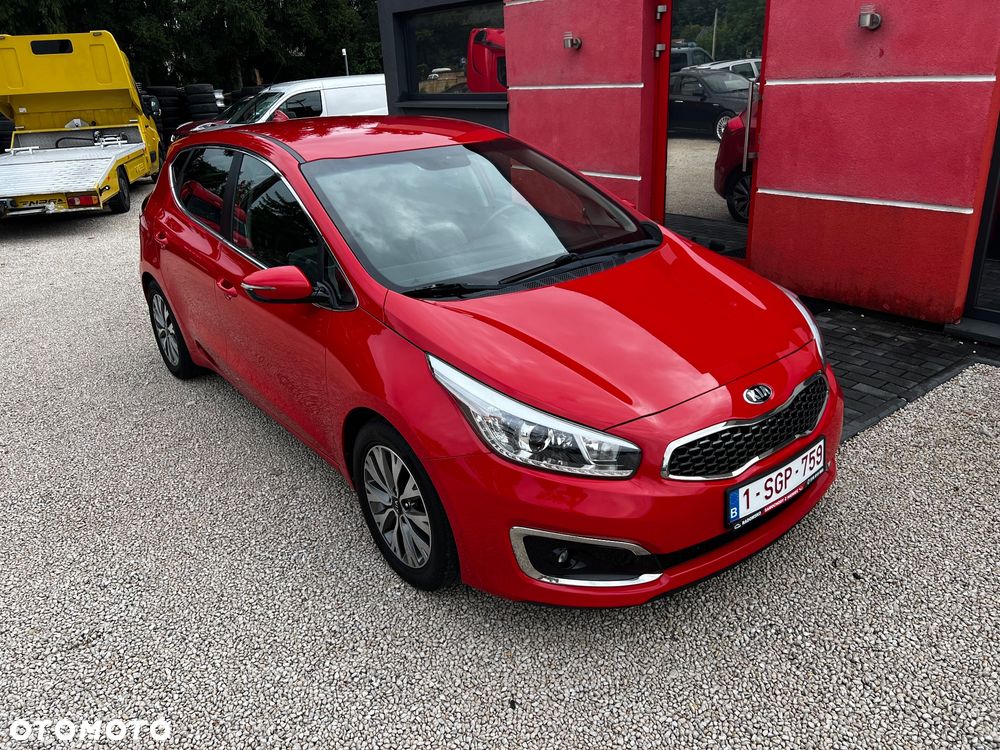 Kia Ceed 1.4 CVVT Attract - 1