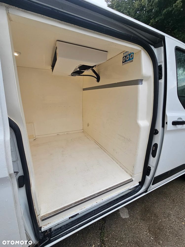 Ford TRANSIT CUSTOM - 15