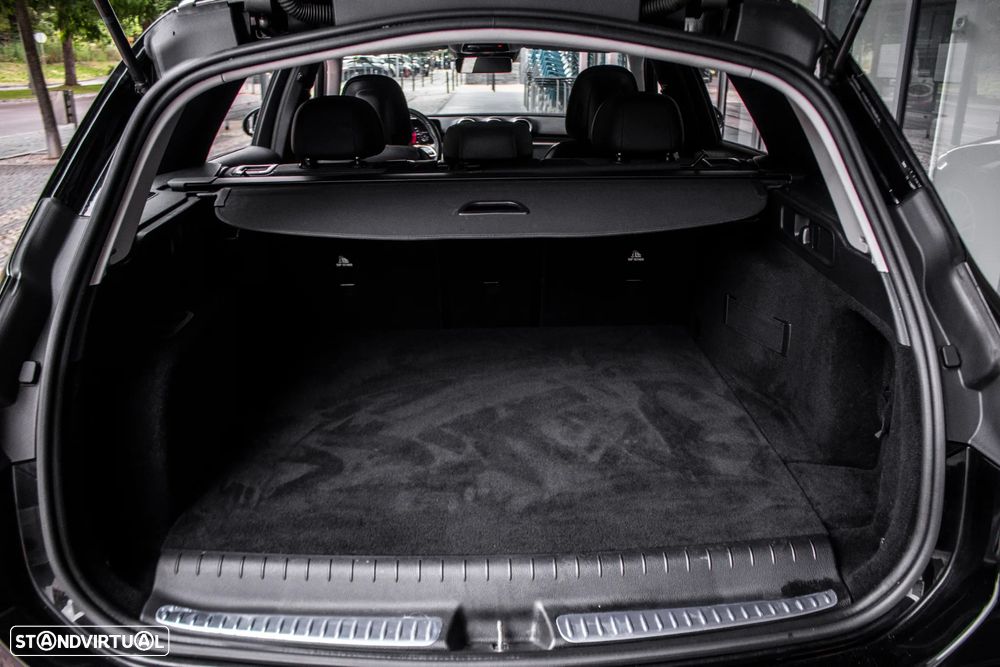 Mercedes-Benz C 300 e Avantgarde - 28