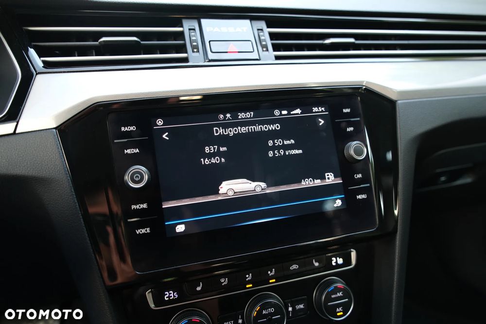 Volkswagen Passat 2.0 TDI Business DSG - 29