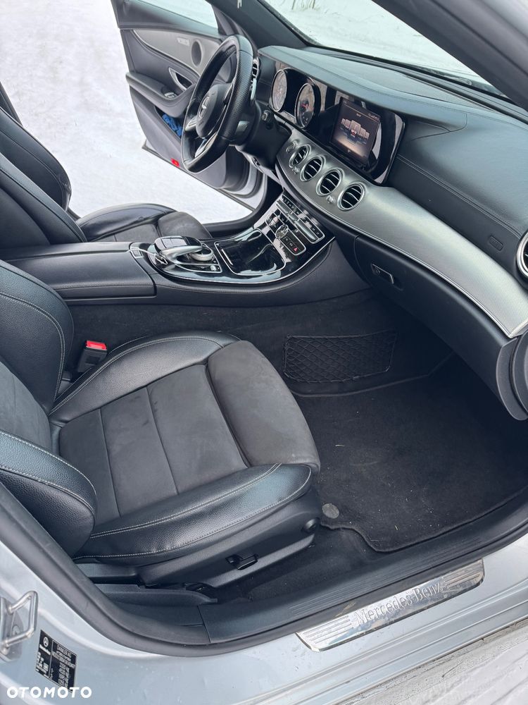 Mercedes-Benz Klasa E 220 d 9G-TRONIC AMG Line - 13