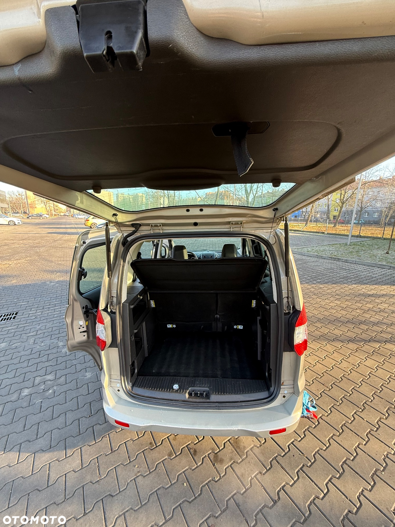 Ford Tourneo Courier 1.0 EcoBoost Trend - 5